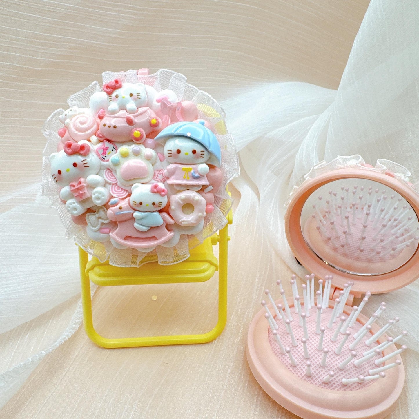Kawaii Hello Kitty Hairbrush with Mirror, Compact Mirror, Handmade Decoden Hair Brushes, Compact Hairbrush, Hair Accessories