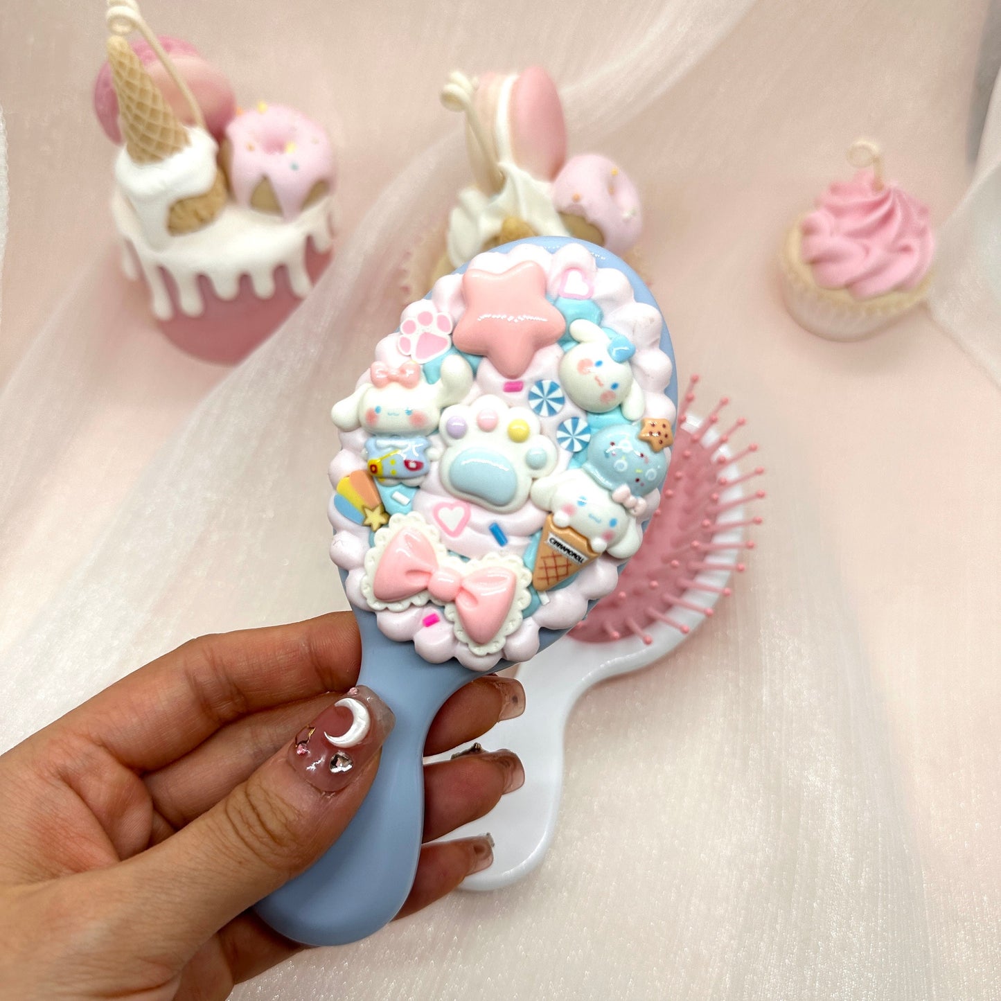 Kawaii Cinnamoroll hair brush, Handmade Decoden Hair Brushes, Cream Clay Hair Brushes, Hair Accessories